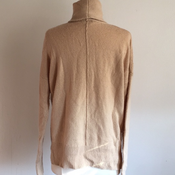 Club Monaco sweater - Picture 4 of 5